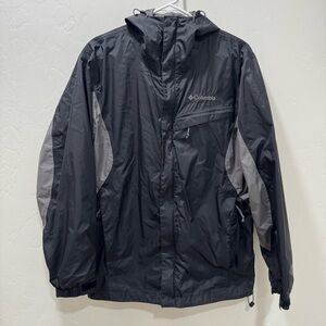 EUC Columbia Men's Small Omni Shield Packable Rain Waterproof Jacket Black Gray